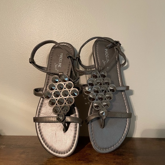 Sliver studded sandals - Picture 1 of 5